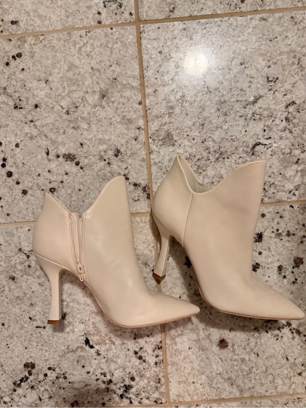 Women's Gianni Bini Cream Pointed-Toe Stiletto Ankle Boots